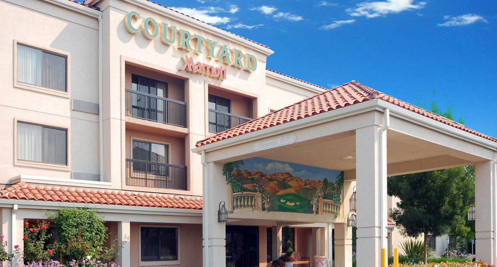 Courtyard By Marriott Livermore Exterior photo